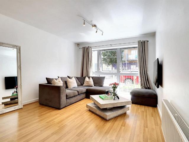 Merchant Street, London E3, 1 bed property to rent, £1,850 pcm | PrimeLocation