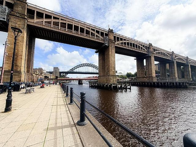 Merchants Quay, Newcastle Upon Tyne 2 bed apartment to rent £1,100 pcm £254 pw