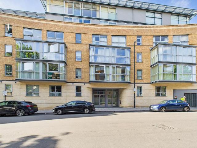 Merchants Road, Clifton 1 bed flat to rent £1,450 pcm £335 pw