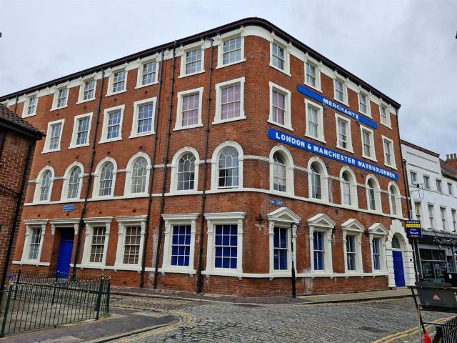 Merchants Warehouse, HU1 2 bed apartment to rent £750 pcm £173 pw