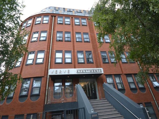 Mercury Gardens, Romford 2 bed flat to rent £1,600 pcm £369 pw