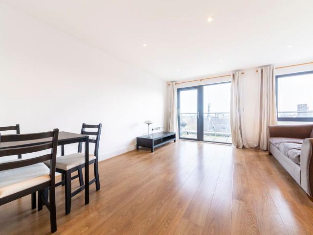 Mercury House, Canning Town, London E16, 2 bed flat to rent, £2,250 pcm | PrimeLocation