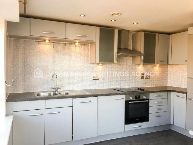 Mercury House, Ealing 2 bed flat to rent £2,000 pcm £462 pw