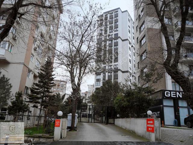 Merdivenköyde İskanlı 3+1 E.banyolu K.otoparklı 14.250.000. tl