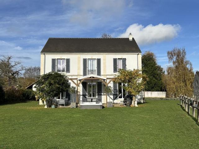Mere Montfort Neauphle 78490 Maison + Studio 200 M² 3/4. 170m² Méré