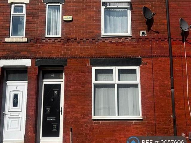 Mere Avenue, Salford, M6 2 bed terraced house to rent £1,150 pcm £265 pw