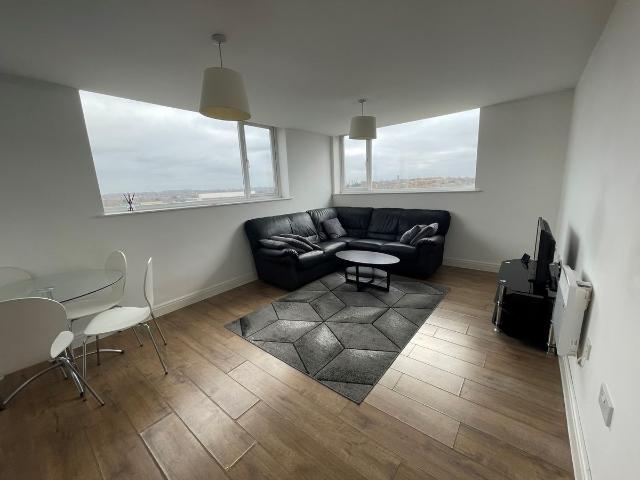 Mere Bank, Liverpool L17, 3 bed flat to rent, £1,350 pcm | PrimeLocation