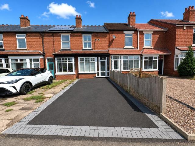 Mere Green Road, Sutton Coldfield. 2 bed terraced house to rent £1,600 pcm £369 pw