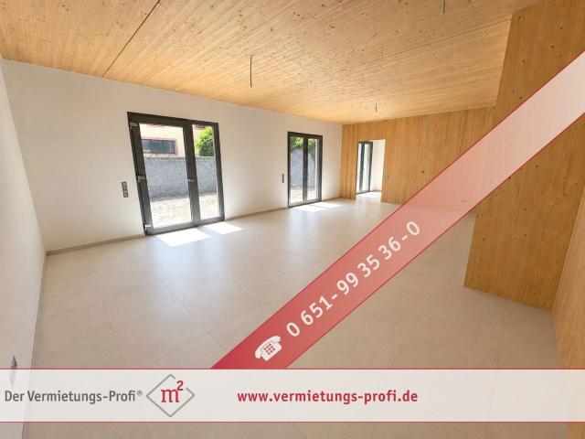 Merhring: Moderne Neubau Erdgeschosswohnung mit eigenem Eingang, Stellplatz und Terrasse