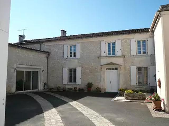 Mérignac 16200 Achat / Vente maison 9 pièces t9