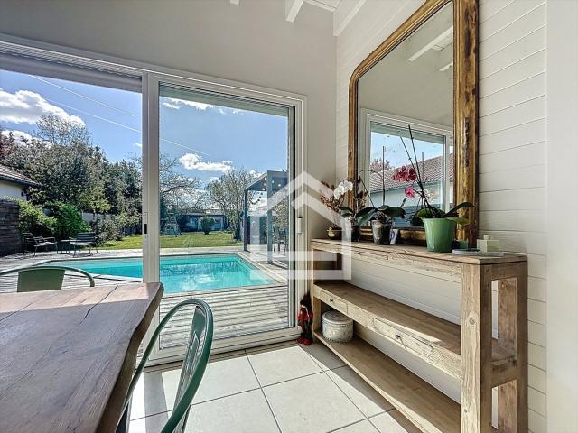 Merignac Arlac Maison 4 chambres avec jardin et Piscine 132m² Mérignac