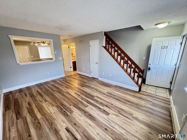 Meriden Rd Apt,waterbury, Home For Sale