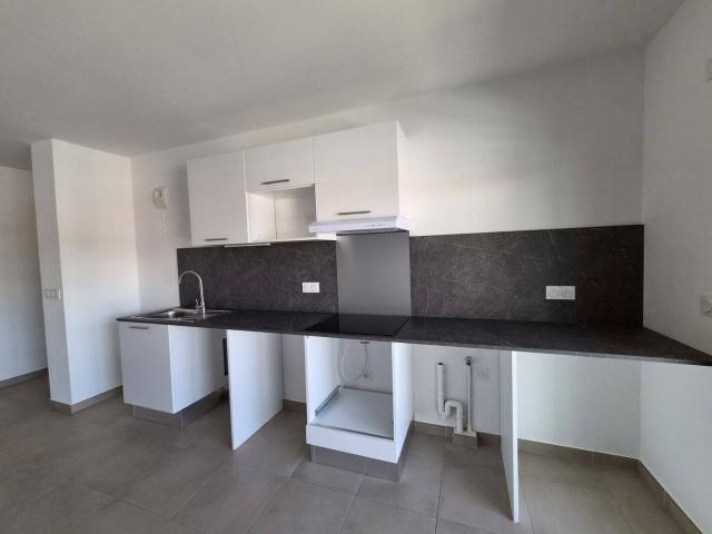 MERIDIA ECOVALLEE GRAND F3 AVEC TERRASSE D'ANGLE ET PARKING