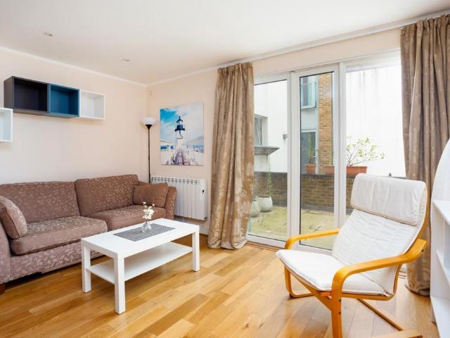 Meridian Court, Bermondsey, SE16 Studio to rent £1,700 pcm £392 pw