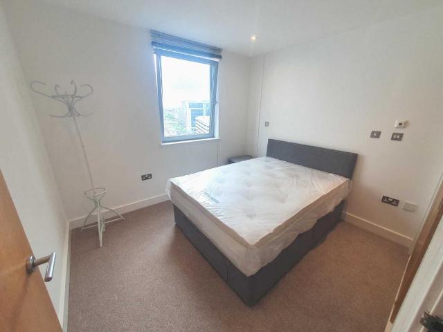 Meridian Plaza, Bute Terrace, Cardiff 1 bed apartment to rent £1,000 pcm £231 pw