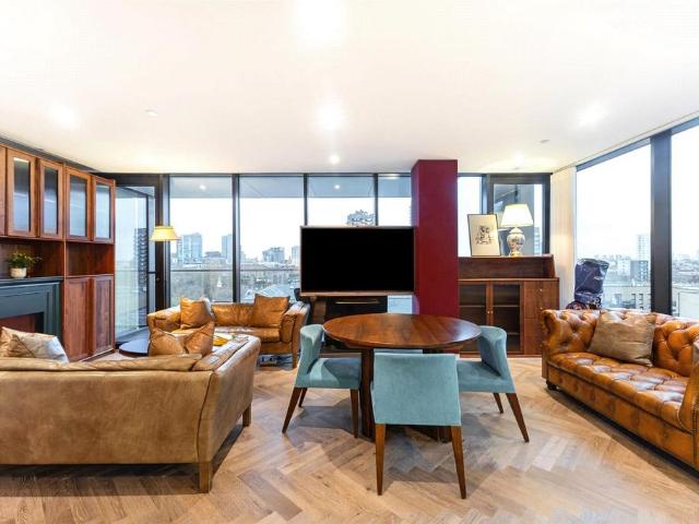 Merino Gardens, Wapping, London, E1W 2 bed flat to rent £4,700 pcm £1,085 pw