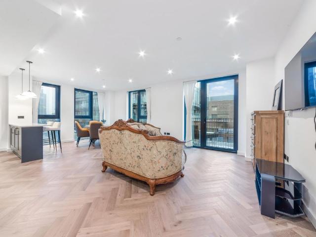 Merino Gardens, London Dock, London E1W, 2 bed flat to rent, £5,000 pcm | PrimeLocation