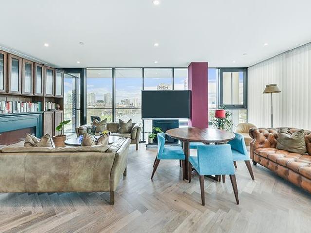 Merino Gardens, London, E1W. 2 bed flat to rent £4,697 pcm £1,084 pw