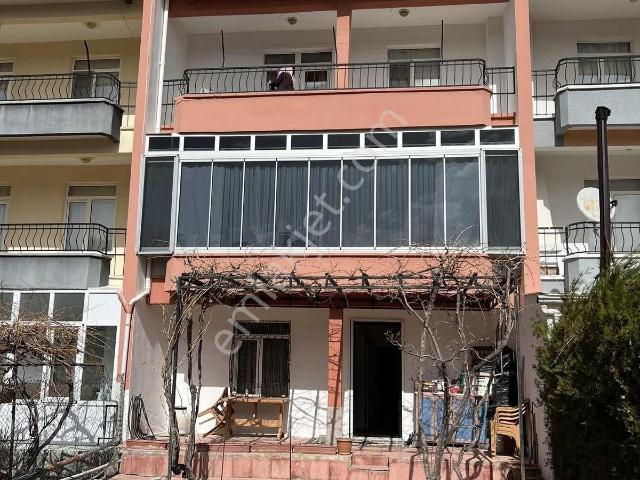 Merkez Cumhuriyet Mahallesinde 7+1 Triblex Lüks Villa takaslı