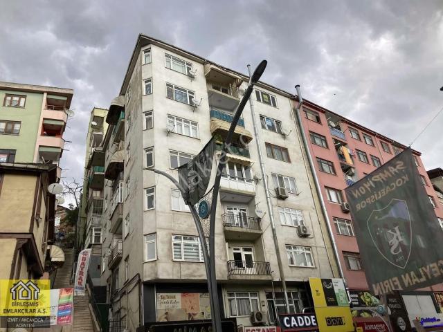 Merkez Ana Cadde Kenarı baç Kavşağında 2+1 120 M2 Satılık Daire