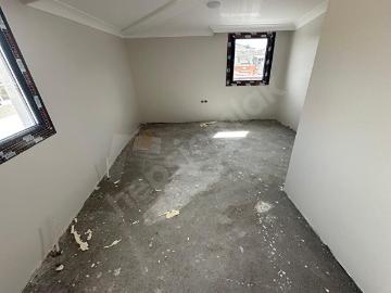 MERKEZ EMLAKTAN GENİŞ TERASLI ÇATI KATI 2+1 DAİRE