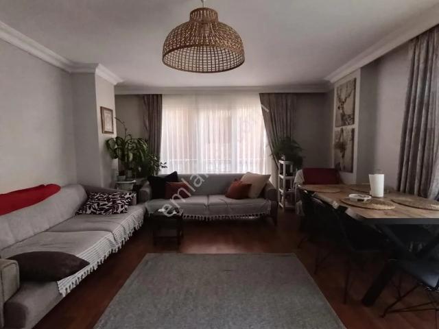 Merkez Emlaktan Konforlu Yaşam Sunan 3+1 Ebeveyn Banyolu Daire