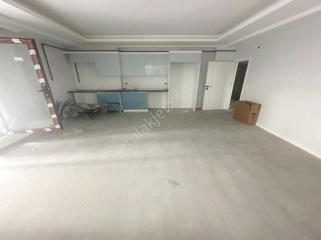 Merkez Emlaktan Modern Yapılı 2+1 Düz Giriş Daire