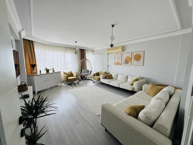 Merkez Efendi Mah.de Asansörlü 3+1 Lüks Tadilatlı Daire Fırsatı