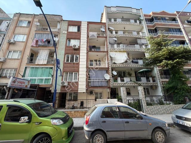 Merkez Efendi Mah Satılık Tadilatlı Dairemiz