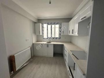 Merkez Konumda Kiralık 90 M2 Arakat 2+1 Daire