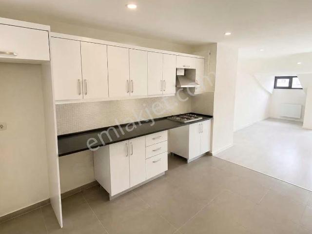Merkez kağıthane Caddesi Üzerinde 2+1 Kiralık Daire