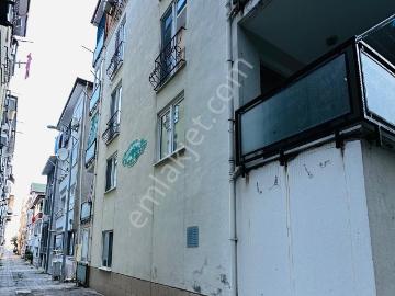 Merkez İnkum Sağ Taraf Satılık Ara Kat 2+1 Daire Eşyalı