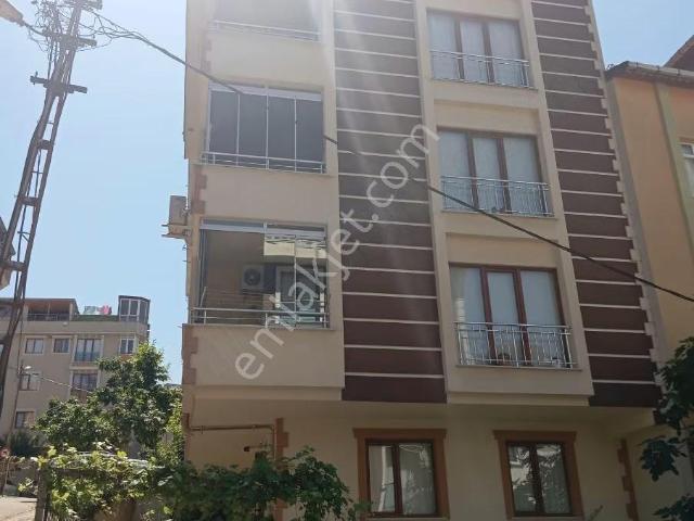 Merkez Mahallesinde Balkonlu 2+1 Daire
