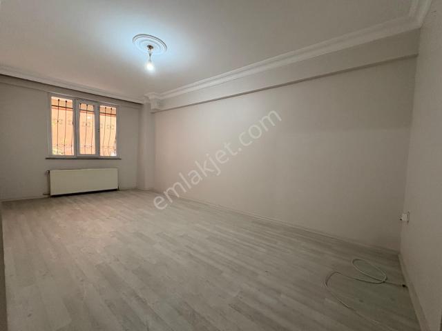 Merkez Mahallesinde Kiralık Yüksek Giriş Daire