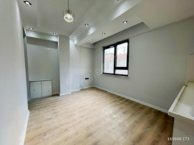 MERKEZ YENİ MAH. VATAN CAD. YAKINI SATILIK 4+1 DAİRE