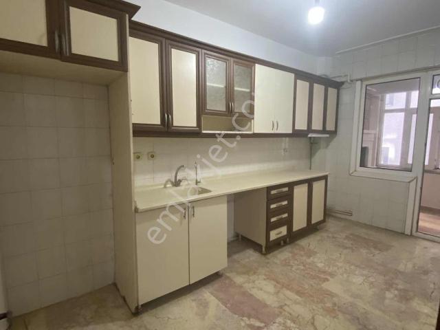 Merkezde 145 M² 3+1 2.kat Asansörlü Ebeveyn Banyolu