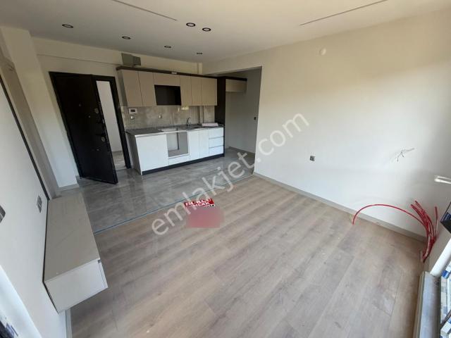 Merkezde 2+1 Güney Cepheli Sıfır Daire Burcu Emlaktan