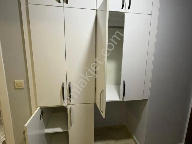Merkezde Yeni Boyalı temiz 1+1