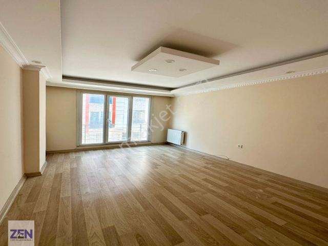 Merkezde Geniş M2 Balkonlu 2+1 Kiralık Daire !