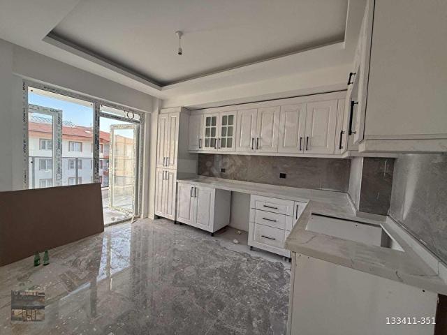 ALKAYIŞ'TAN HİSAR'DA CADDE YAK.GÜNEY CEP 2.KAT 3+1 SIFIR DAİRE