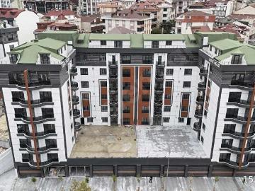 MERKEZDE GÜVENLİKLİ OTOPARKLI SİTE İÇİNDE 1+1 DAİRE