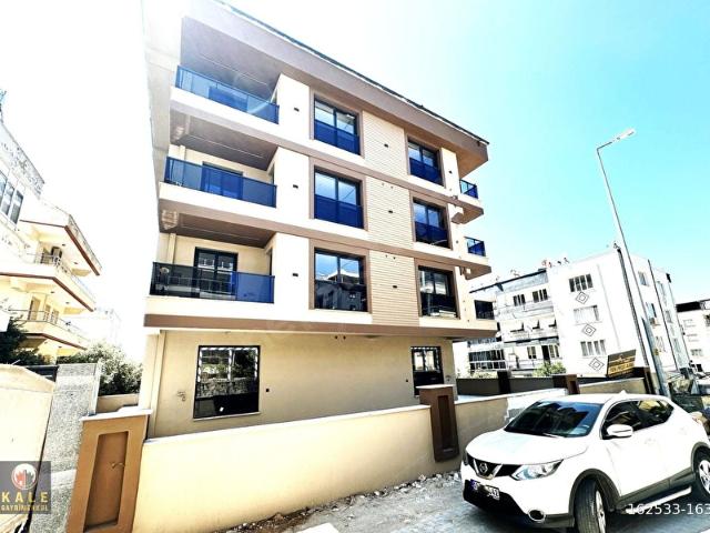 MERKEZDE KAPALI OTOPARKILI VE ASASNÖRLÜ BİNADA ARA KAT 2+1 DAİRE