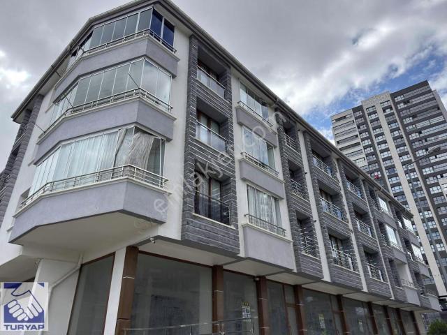 Merkezde, Katta 4+1 Çift Banyolu Yeni Binada Satılık Daire