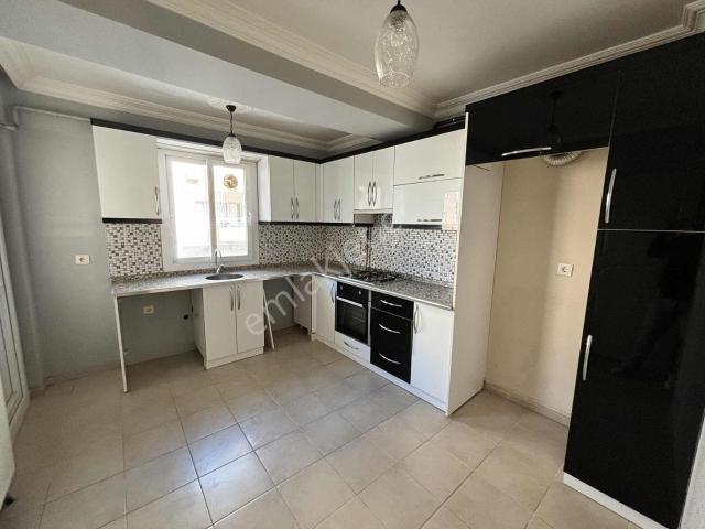Merkezde Kiralık 2+1 Arakat D.gazlı Daire Asansörlü Bina