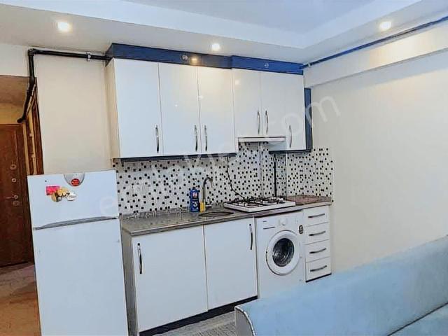 merkezde Lise Tugay Çınar Mevkide Arakat 1+1 *balkonlu Apart