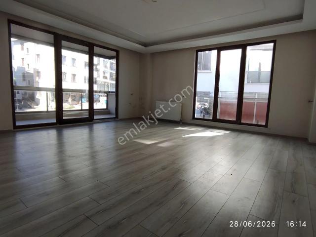 Merkezde lüks Kiralık Daire ebeveyn Banyo özel Otopark geniş