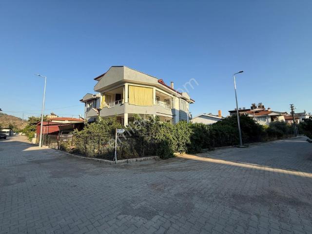 Merkezde Park Cepheli Komple Satılık Bina | 2 Adet 3+1 | 477 M² Arsa