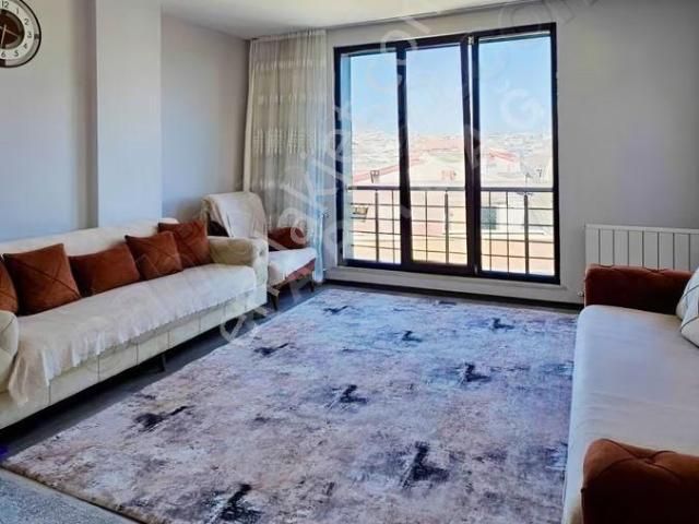 Merkez'de Satılık 3.kat 2+1 90m2 Arakat