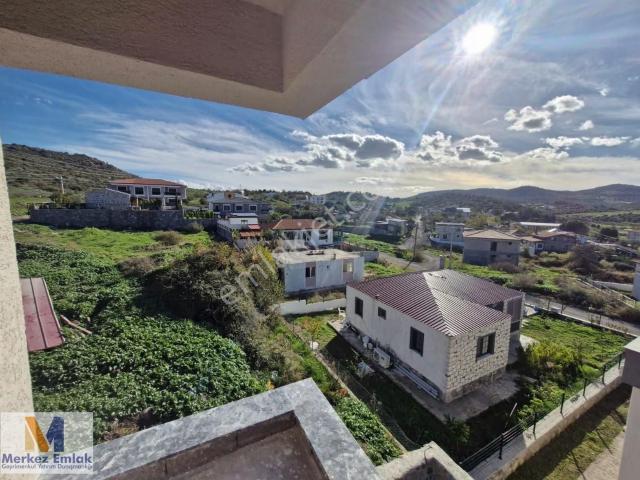 Merkez'den Uzunburun'da Lüks Fonksiyonlu 5+1 Satılık Villa