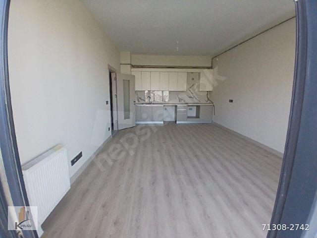 MERKEZDEKİ ESKİ STAD OLDUĞU YER 4.KAT 2+1 AÇIK MUTFAKLI